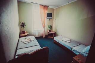 Мотели Формула 1 Ивано-Франковск Стандартный двухместный номер с 2 отдельными кроватями-5